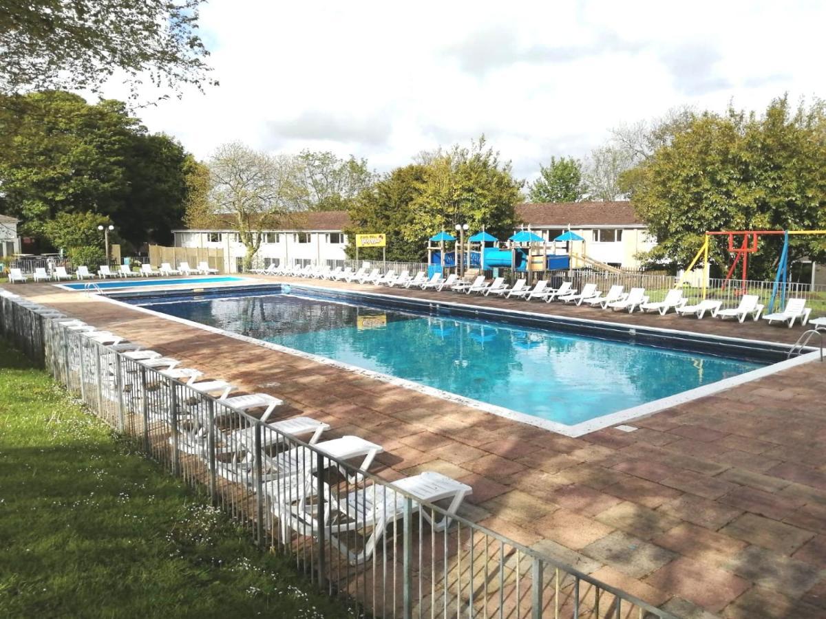 2 Bed Villa With Full Use Of Site Facilities New Quay Extérieur photo